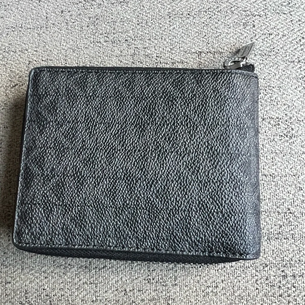 Michael Kors Black Monogram Zippy Bifold Wallet